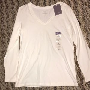 Classic  fit long. Sleeve